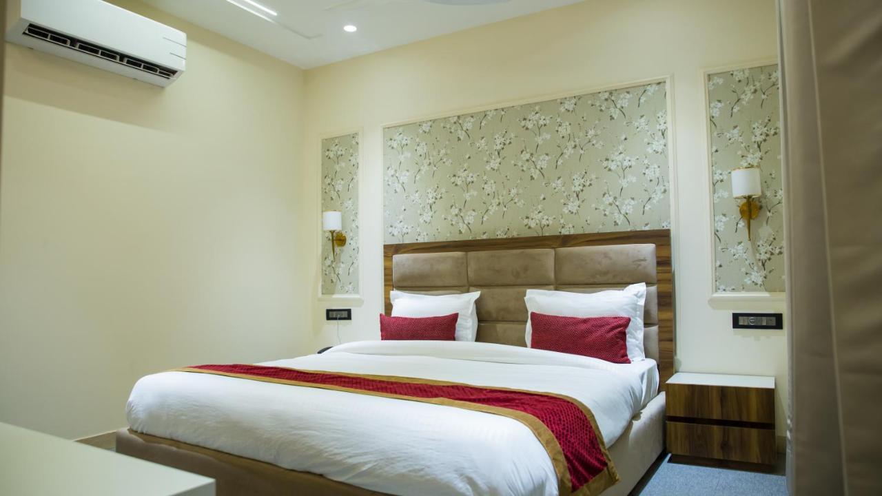 Hotel Royal 9 Meerut Luaran gambar